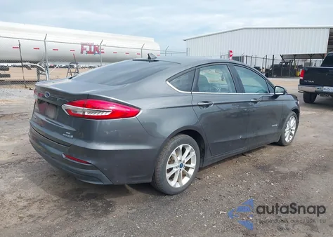 2019 Ford Fusion Hybrid Se z USA, uszkodzony, nr VIN 3FA6P0LU7KR152189